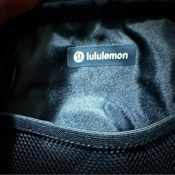 lululemon athletica Black Belt Bag new without tags - Picture 10 of 16